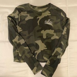 hollister camo crop top